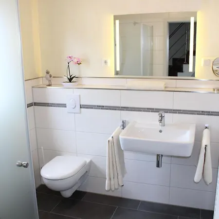 Karlshagen, Hafenquartier *